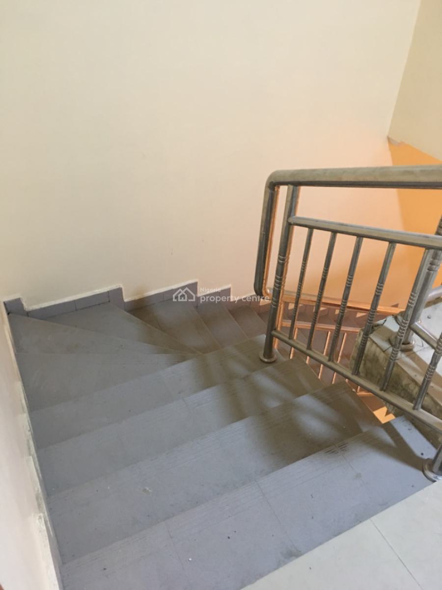 Nice 3-bedroom Terraced Duplex with Bq, Lekki Phase 1, Lekki, Lagos, Terraced Duplex for Rent