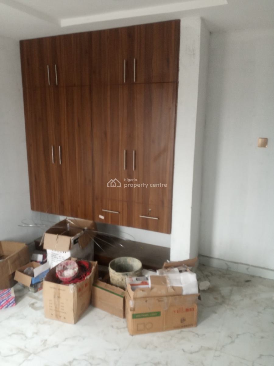 Newly Built 2 Bedroom, Itire Off Lawerson, Surulere, Lagos, Flat / Apartment for Rent