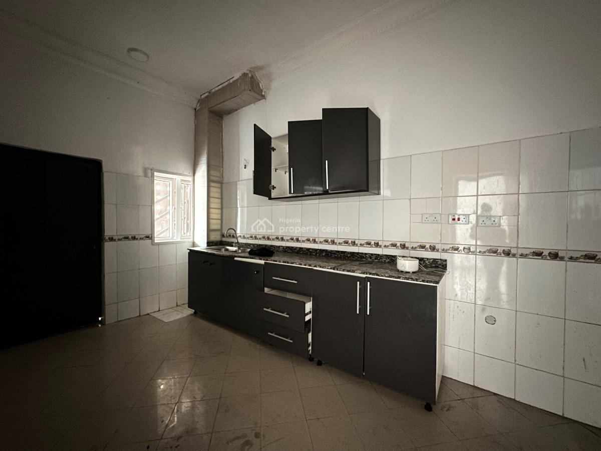 Well Located & Spacious 3 Bedroom Apartment, Eleganza Garden, Lekki, Lagos, Flat / Apartment for Rent