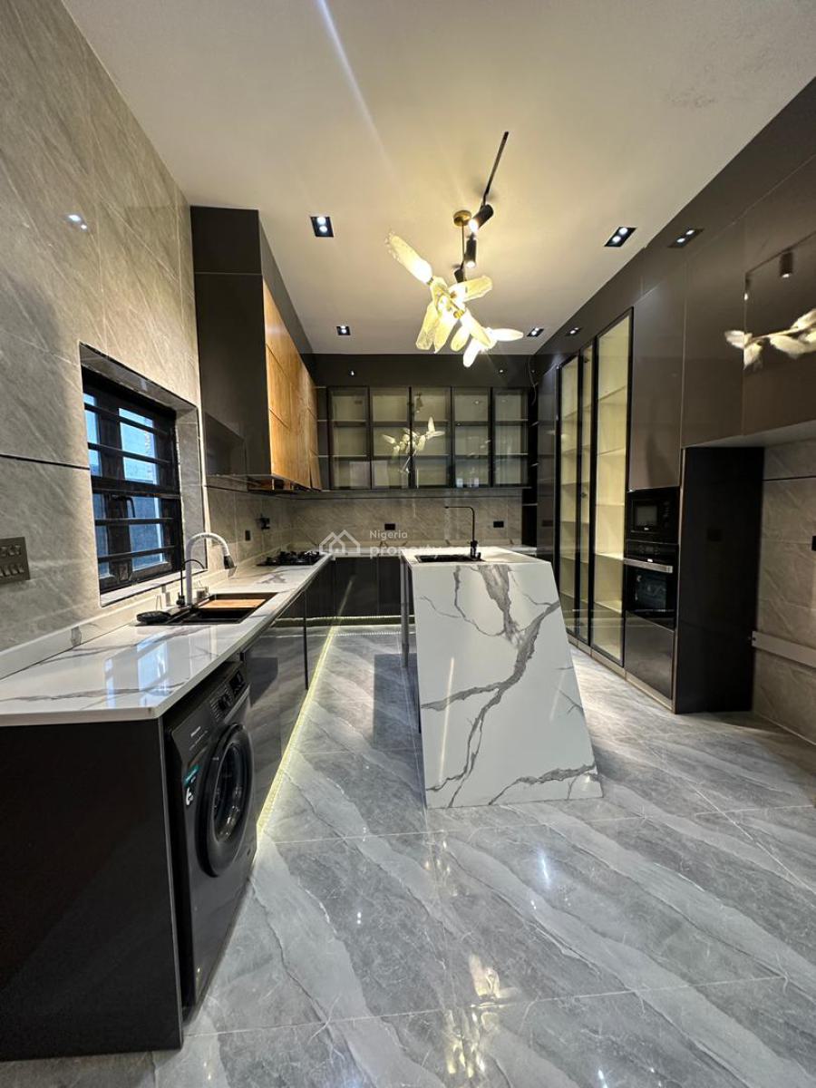 Outstanding Luxury Spacious 5 Bedroom Fully Detached Duplex with Bq, Chevron, Lekki, Lagos, Detached Duplex for Sale