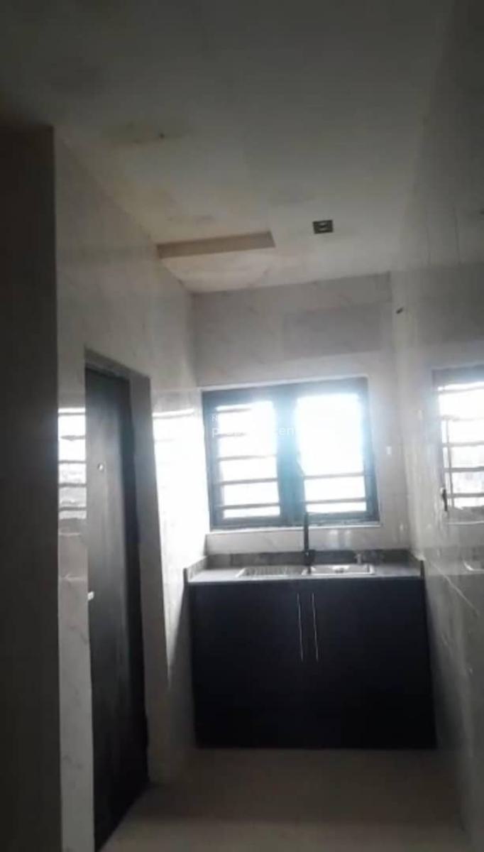 Lovely 3 Bedroom Flat, Green Land Estate, Mende, Maryland, Lagos, Flat / Apartment for Rent