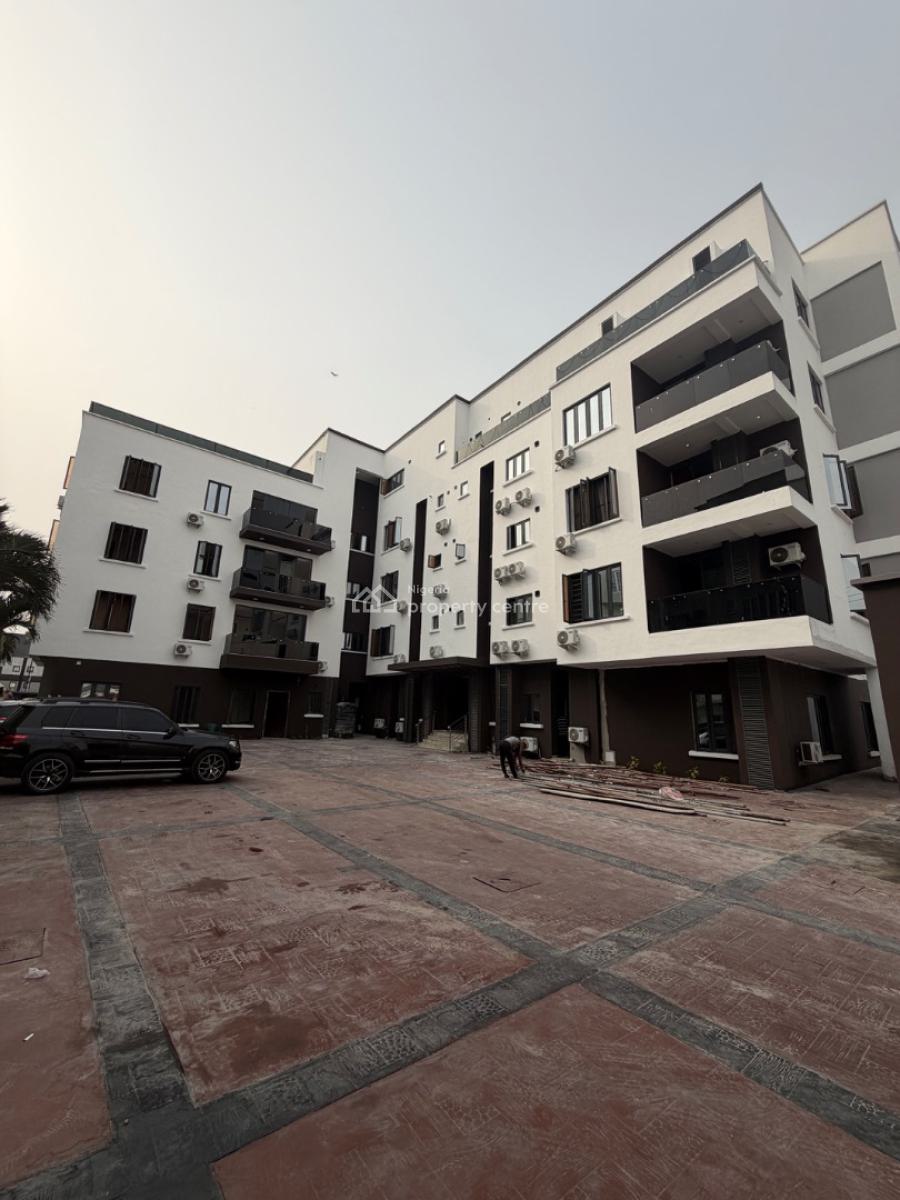 Spacious 2 Bedroom Apartment  with Swimming Pool, Right, Lekki Phase 1, Lekki, Lagos, Flat / Apartment for Sale
