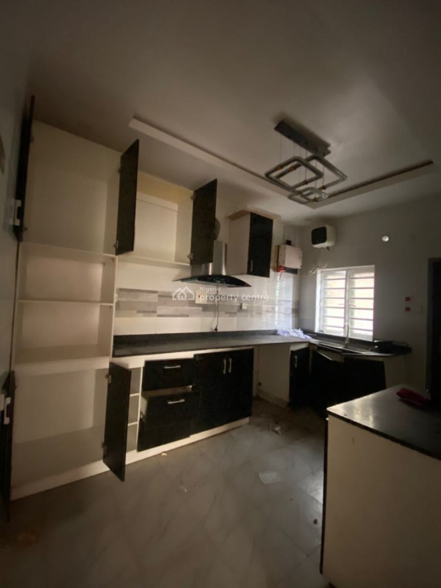 Spacious Luxury 4 Bedroom Terrace Duplex with Excellent Features, Monastery Rd, Sangotedo, Ajah, Lagos, Flat / Apartment for Rent