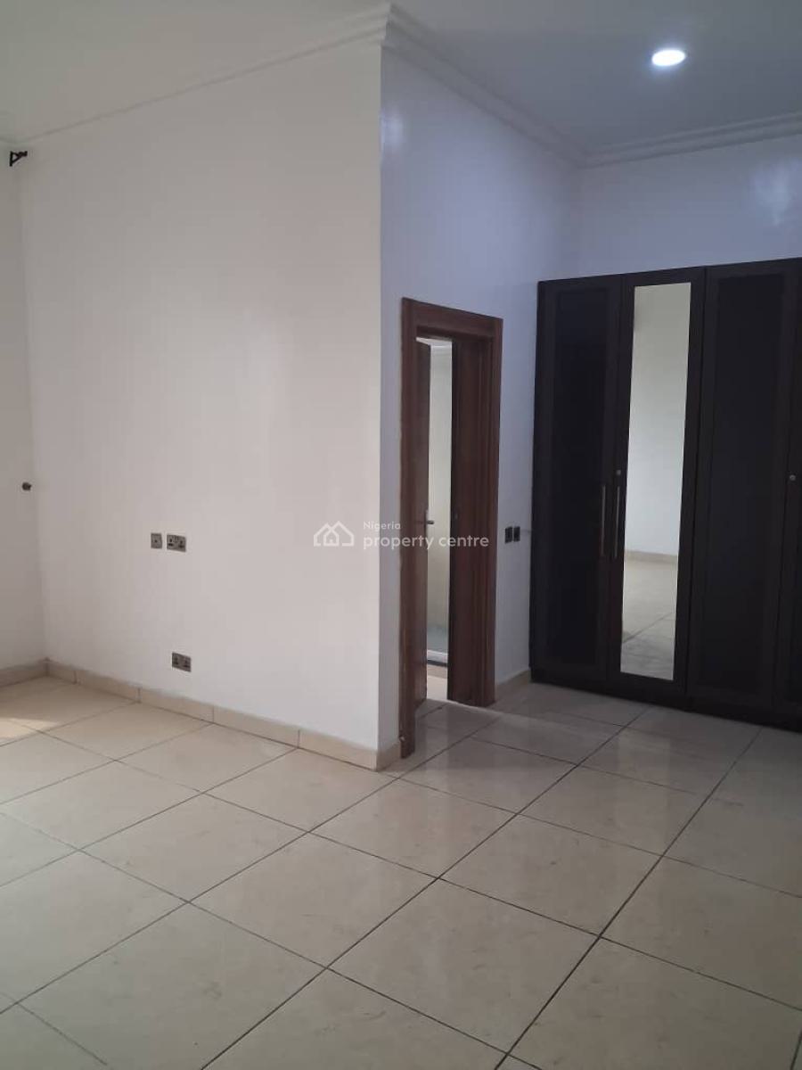 Spacious Well Maintained 2 Bedroom Apartment, Oniru, Victoria Island (vi), Lagos, Flat / Apartment for Rent
