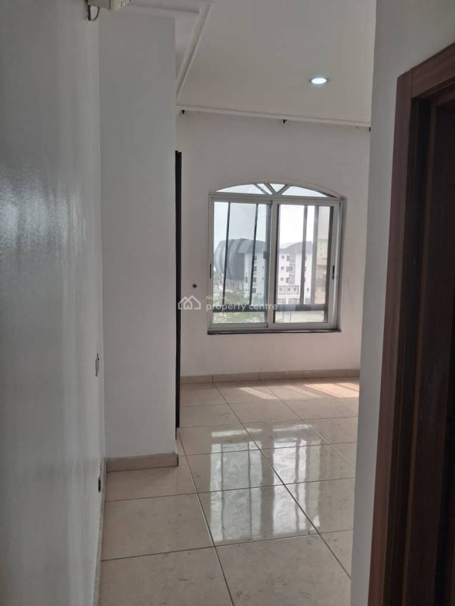 Spacious Well Maintained 2 Bedroom Apartment, Oniru, Victoria Island (vi), Lagos, Flat / Apartment for Rent