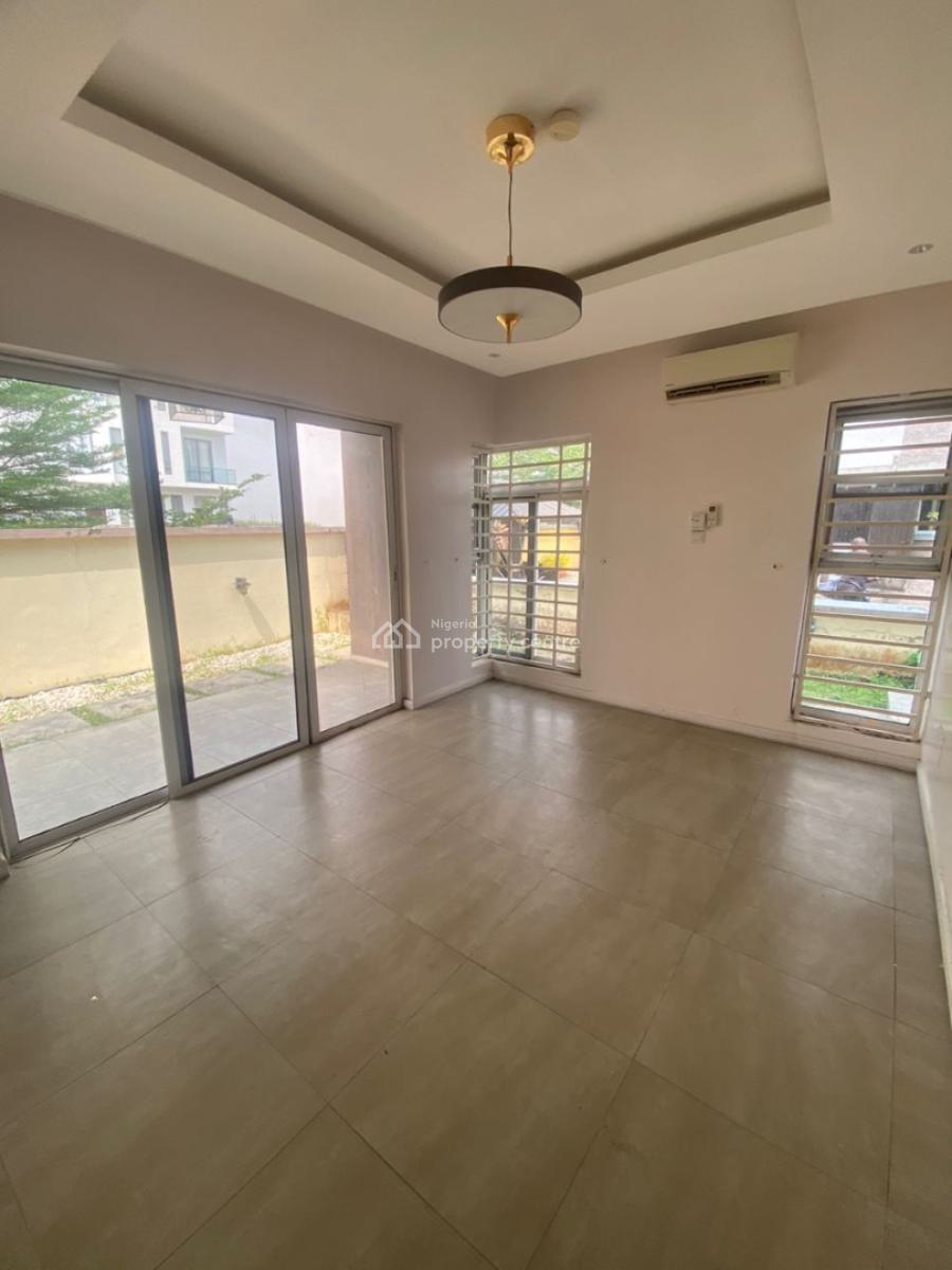 4 Bedroom with Bq, Pinnock Beach Estate, Osapa, Lekki, Lagos, Semi-detached Duplex for Rent