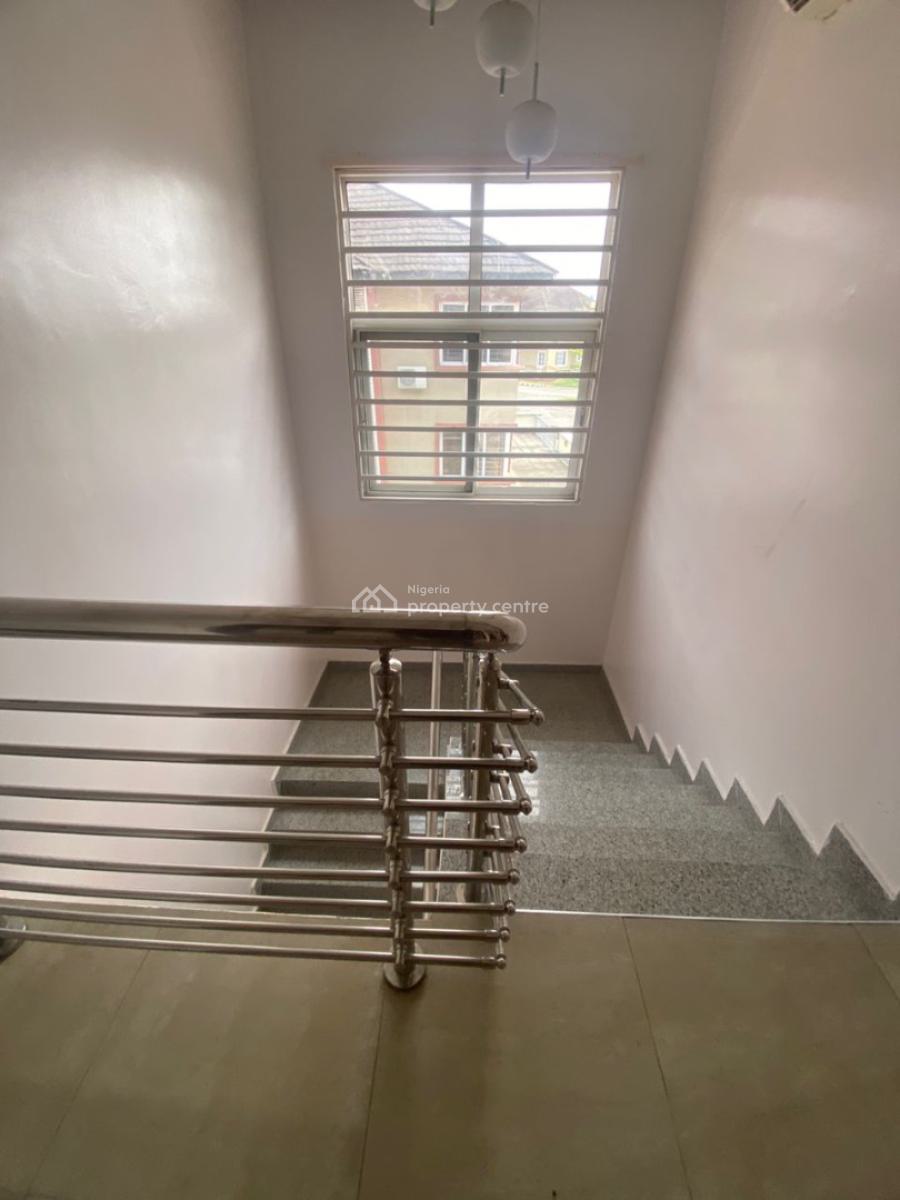 4 Bedroom with Bq, Pinnock Beach Estate, Osapa, Lekki, Lagos, Semi-detached Duplex for Rent
