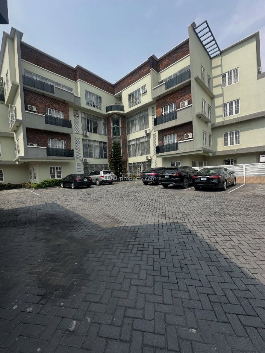 3 Bedroom Apartment with Pool & Ensuite Rooms, Lekki Phase 1, Lekki, Lagos, Flat / Apartment for Rent