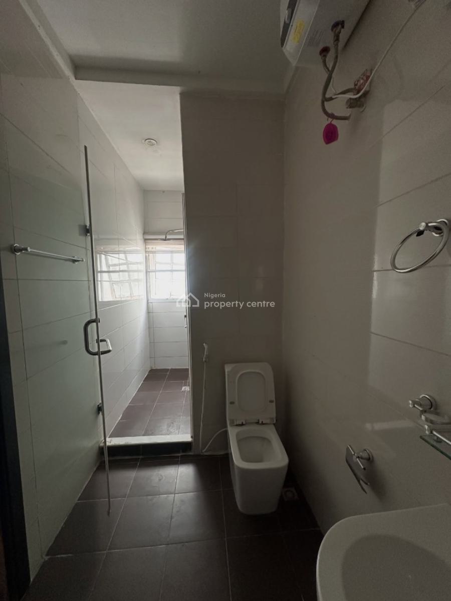 3 Bedroom Apartment with Pool & Ensuite Rooms, Lekki Phase 1, Lekki, Lagos, Flat / Apartment for Rent