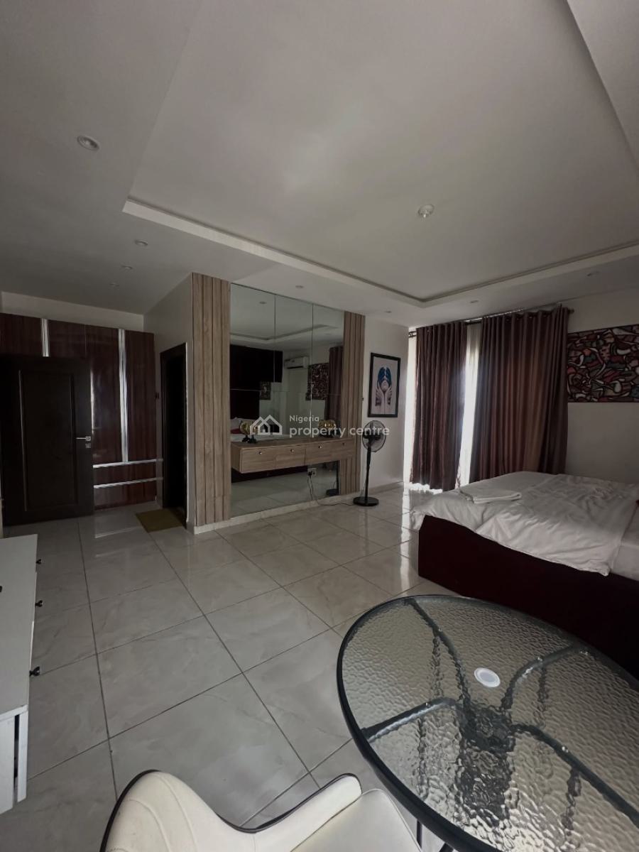 3 Bedroom Apartment with Pool & Ensuite Rooms, Lekki Phase 1, Lekki, Lagos, Flat / Apartment for Rent
