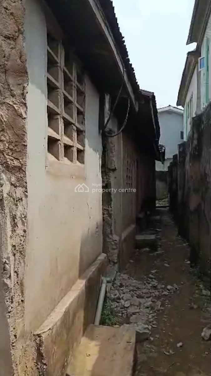 Miniflat+room and Parlour+1room, Ipaja, Lagos, Block of Flats for Sale