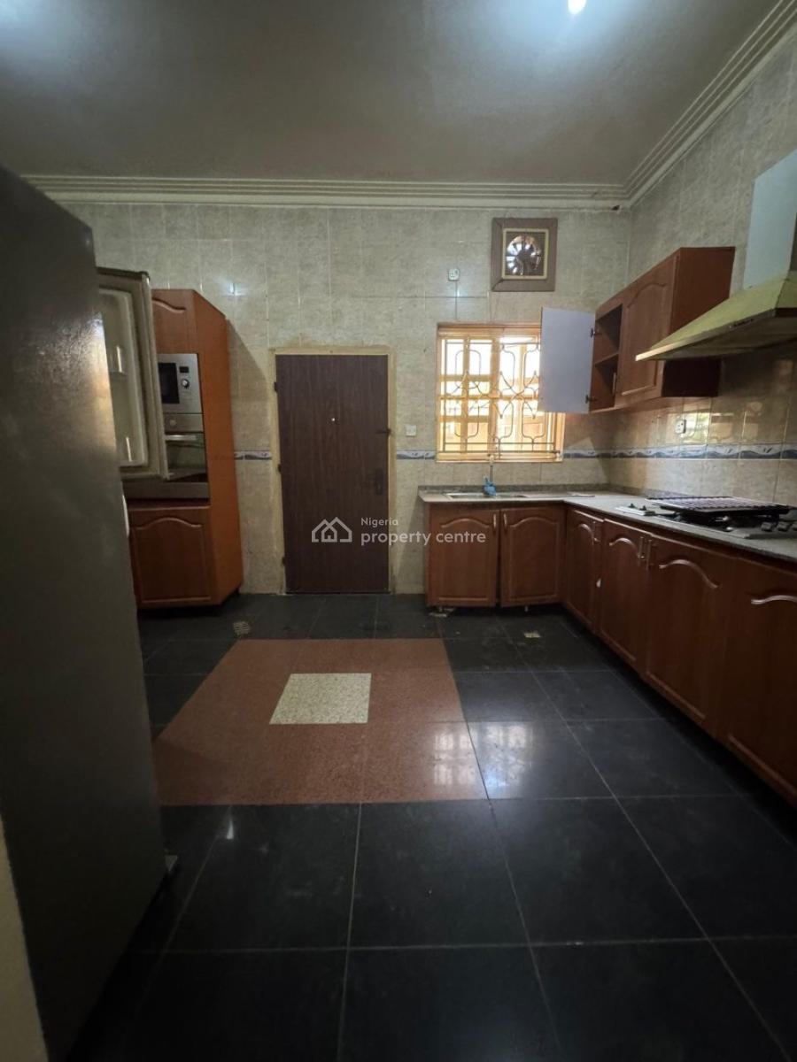 Spacious and Well Finished 3bedroom Apartment, Maitama District, Abuja, Flat / Apartment for Rent