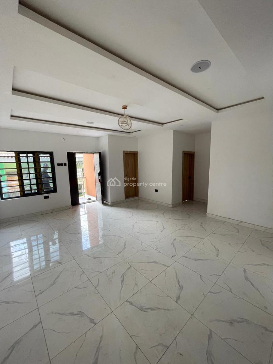 Lovely 3 Bedroom Apartment, Surulere, Lagos, Block of Flats for Sale