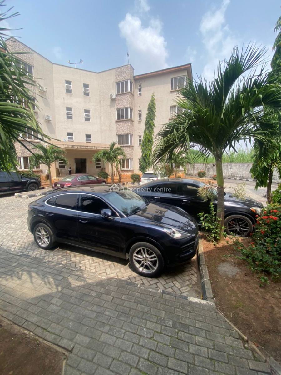 3 Bedroom Flat with Room Bq, Pinnock Beach Estate, Osapa, Lekki, Lagos, Terraced Duplex for Rent