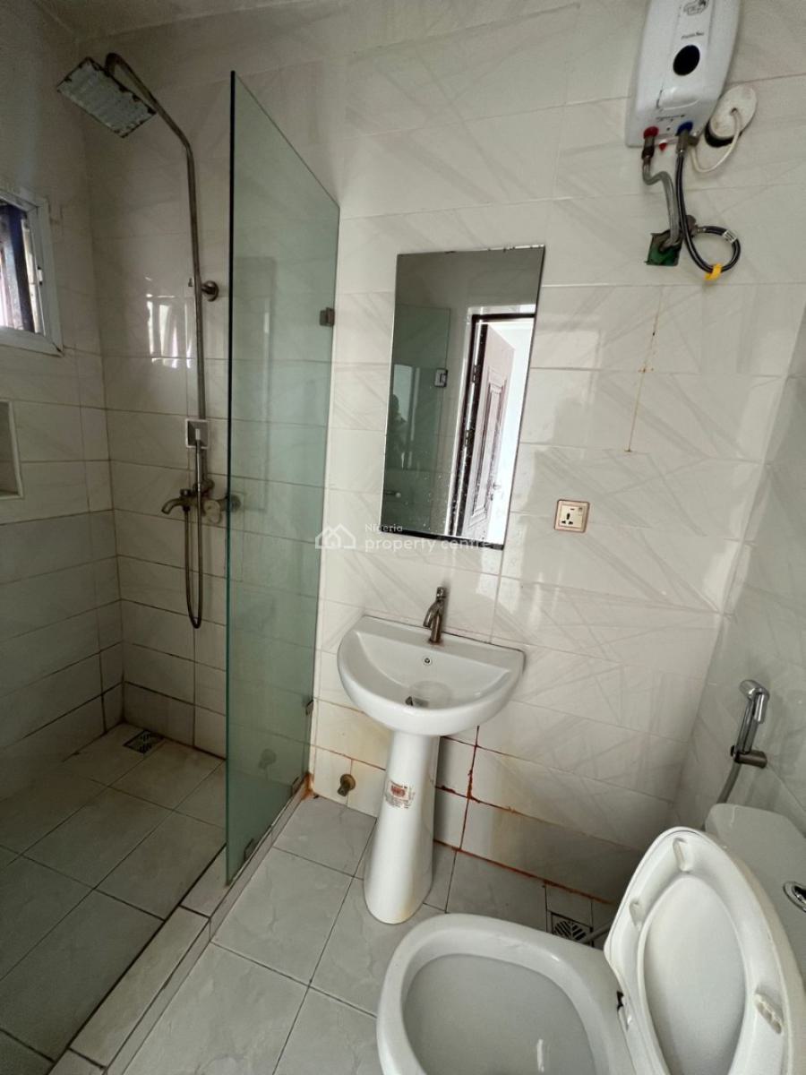 Spacious 2 Bedroom Flat, Off Nike Art Gallery, Ikate, Lekki, Lagos, Flat / Apartment for Rent