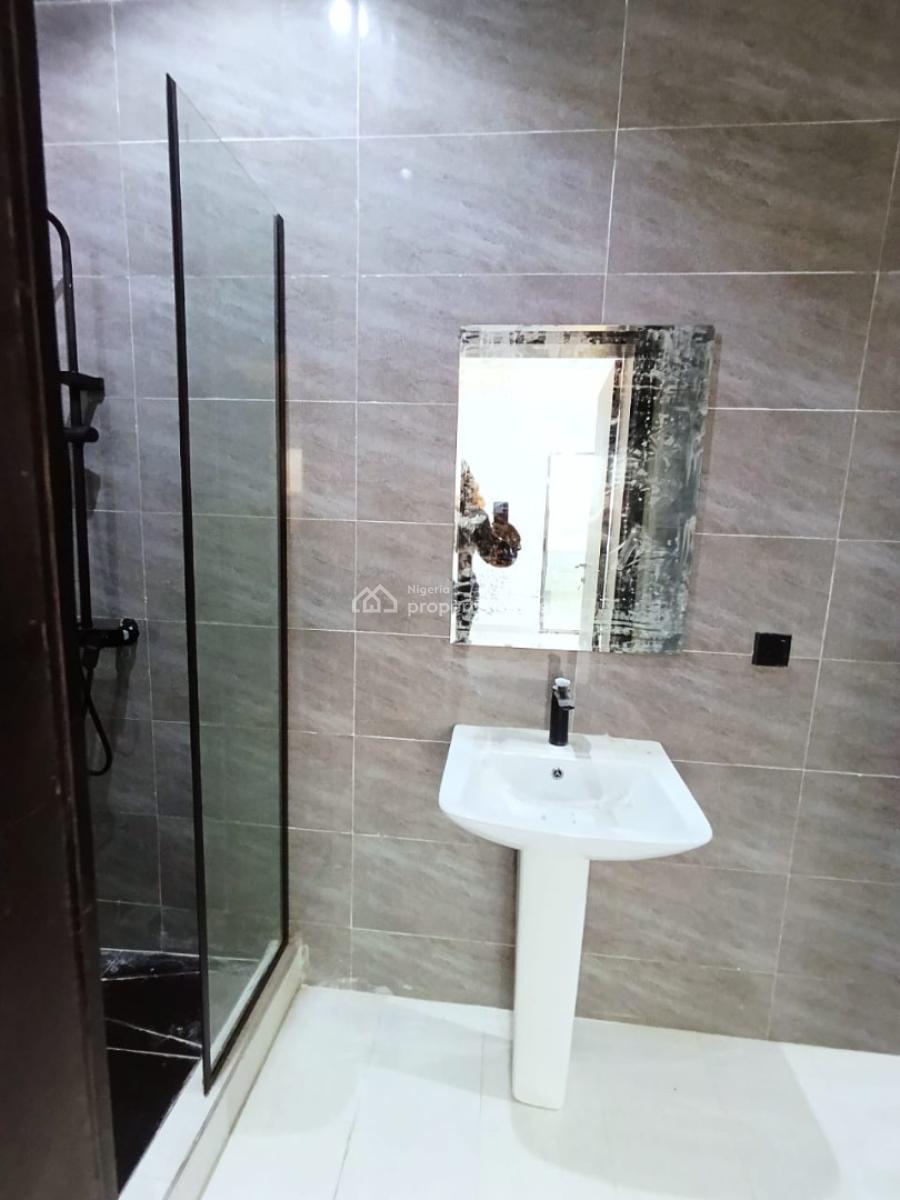 Newly Built Fully Serviced 3 Bedroom Apartment, Lekki Phase 1, Lekki, Lagos, Flat / Apartment for Rent