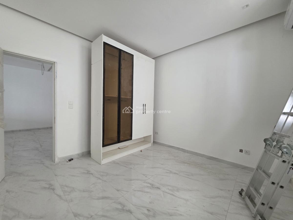 1 Bedroom Apartment, Lekki Phase 1, Lekki, Lagos, Flat / Apartment for Sale