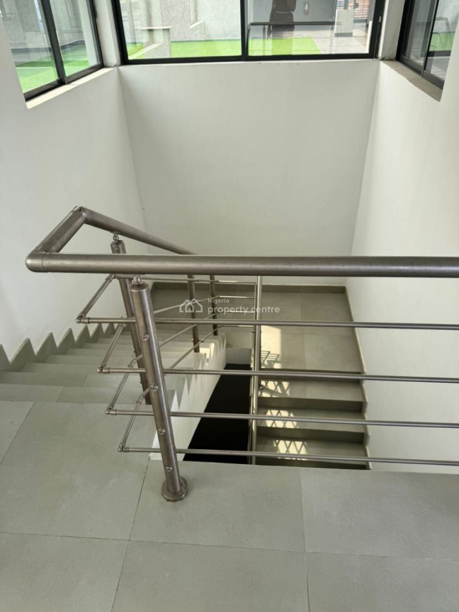 Prime Rooftop / Terrace Space, Lekki Phase 1, Lekki, Lagos, Commercial Property for Rent