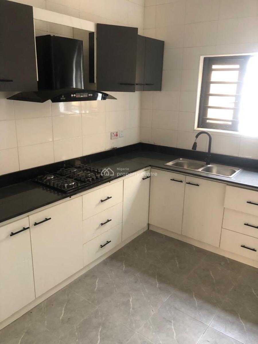 1 Bedroom Apartment, Ologolo, Lekki, Lagos, Block of Flats for Sale