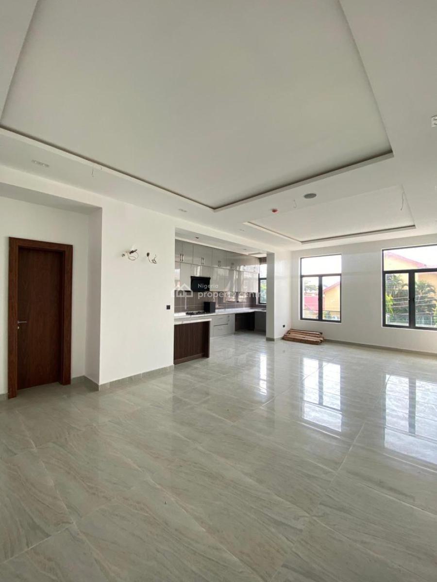 Beautifully Finished 2 Bedroom Apartment with Elevator, Pool, Gym, Lekki Phase 1, Lekki, Lagos, Flat / Apartment for Sale