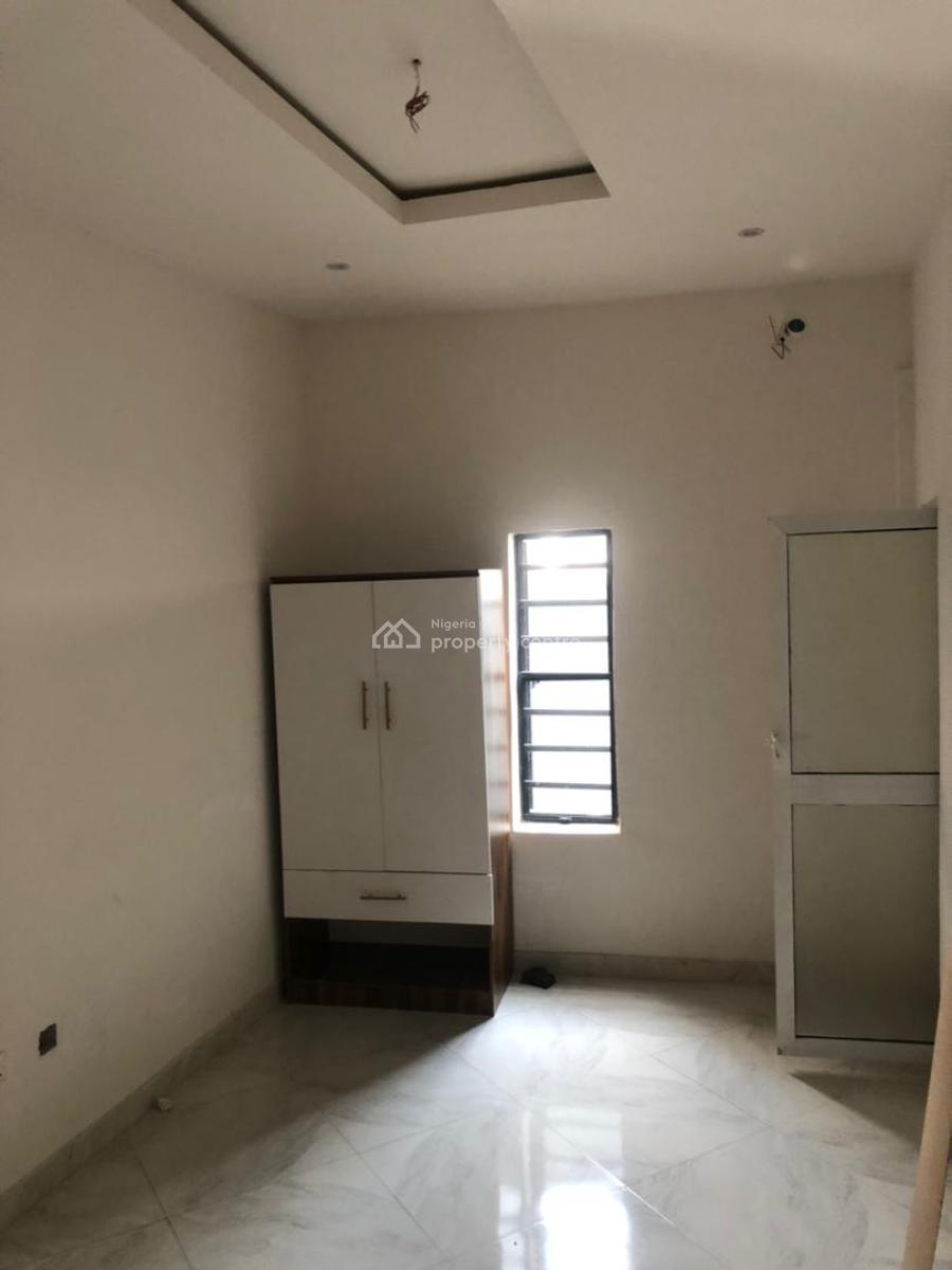 2 Bedroom Apartment, Ologolo, Lekki, Lagos, Flat / Apartment for Rent