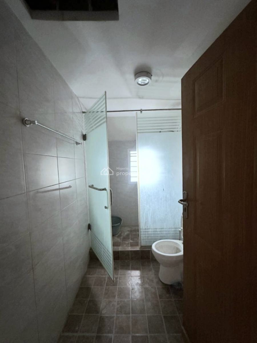 Well Maintained 1 Bedroom Apartment, Lekki Phase 1, Lekki, Lagos, Flat / Apartment for Rent