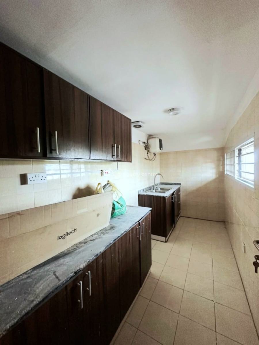 Well Maintained 1 Bedroom Apartment, Lekki Phase 1, Lekki, Lagos, Flat / Apartment for Rent