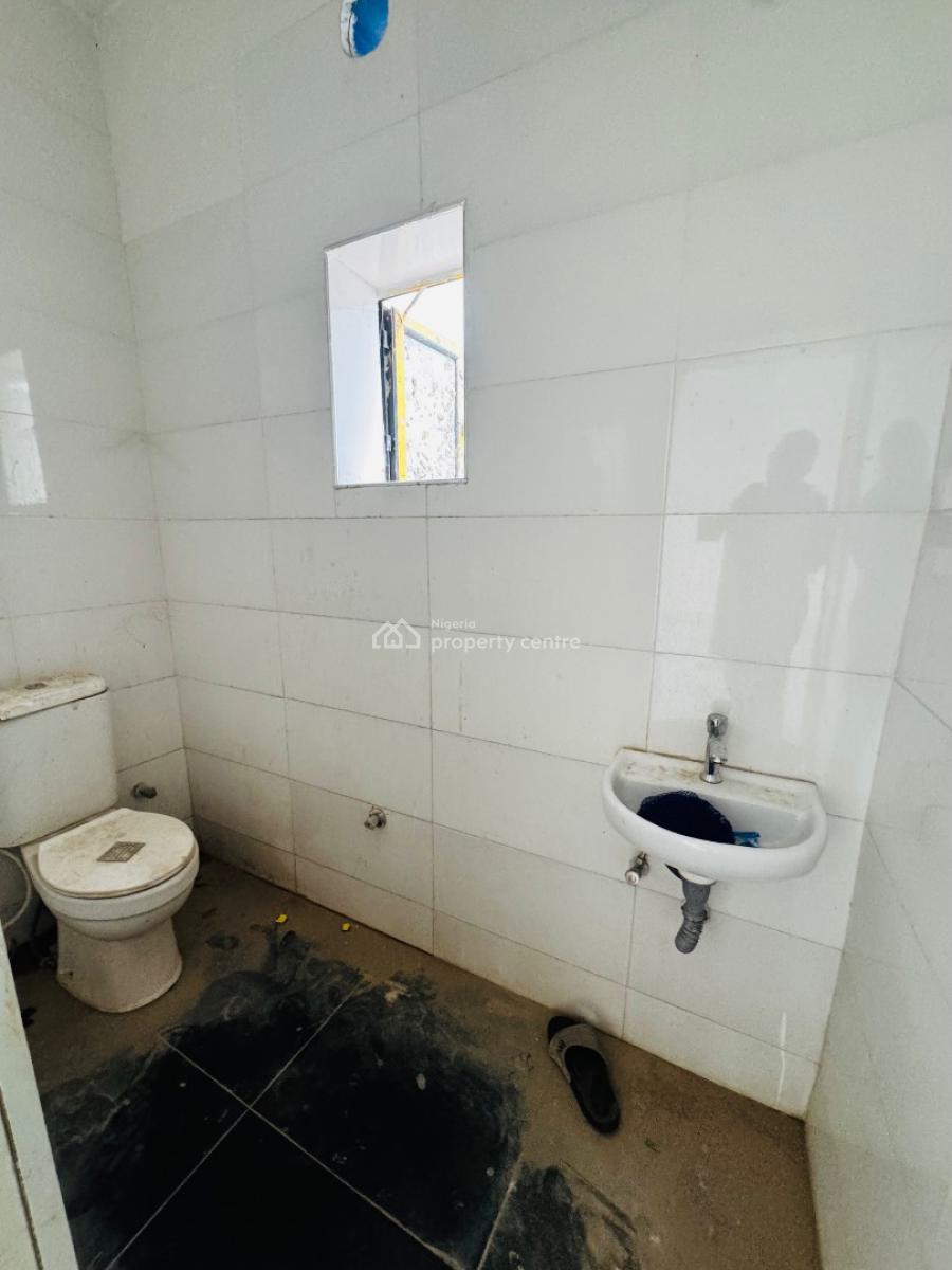 Well Built & Spacious 3beds Duplex in a Gated Estate, Lugbe District, Abuja, Semi-detached Duplex for Sale