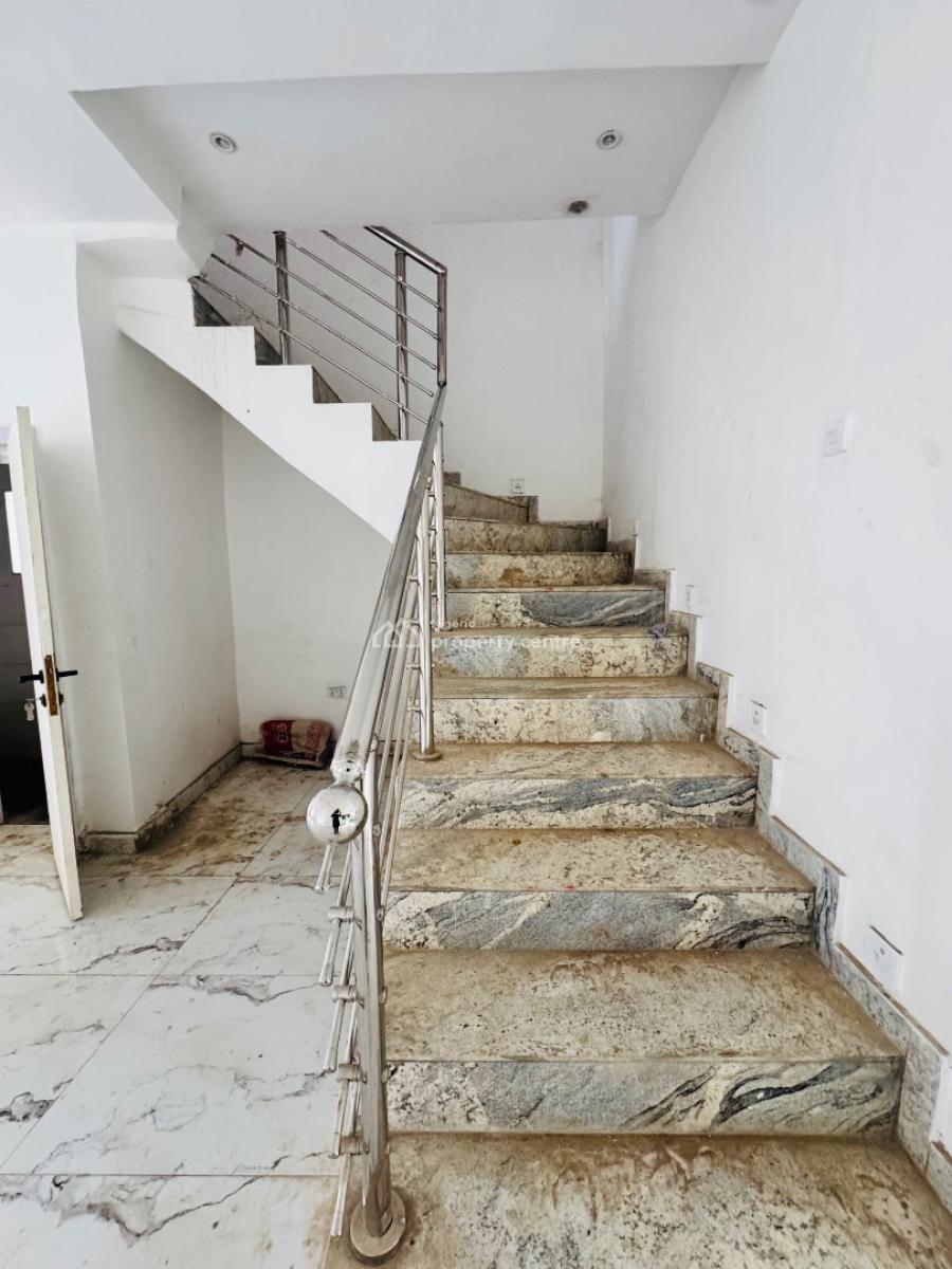 Well Built & Spacious 3beds Duplex in a Gated Estate, Lugbe District, Abuja, Semi-detached Duplex for Sale