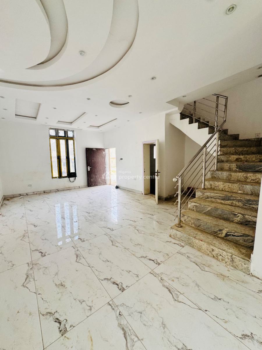 Well Built & Spacious 3beds Duplex in a Gated Estate, Lugbe District, Abuja, Semi-detached Duplex for Sale