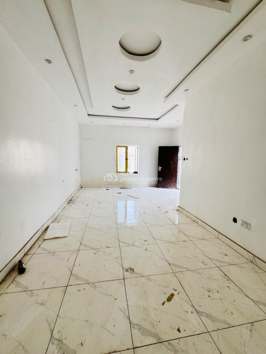 Well Built & Spacious 3beds Duplex in a Gated Estate, Lugbe District, Abuja, Semi-detached Duplex for Sale