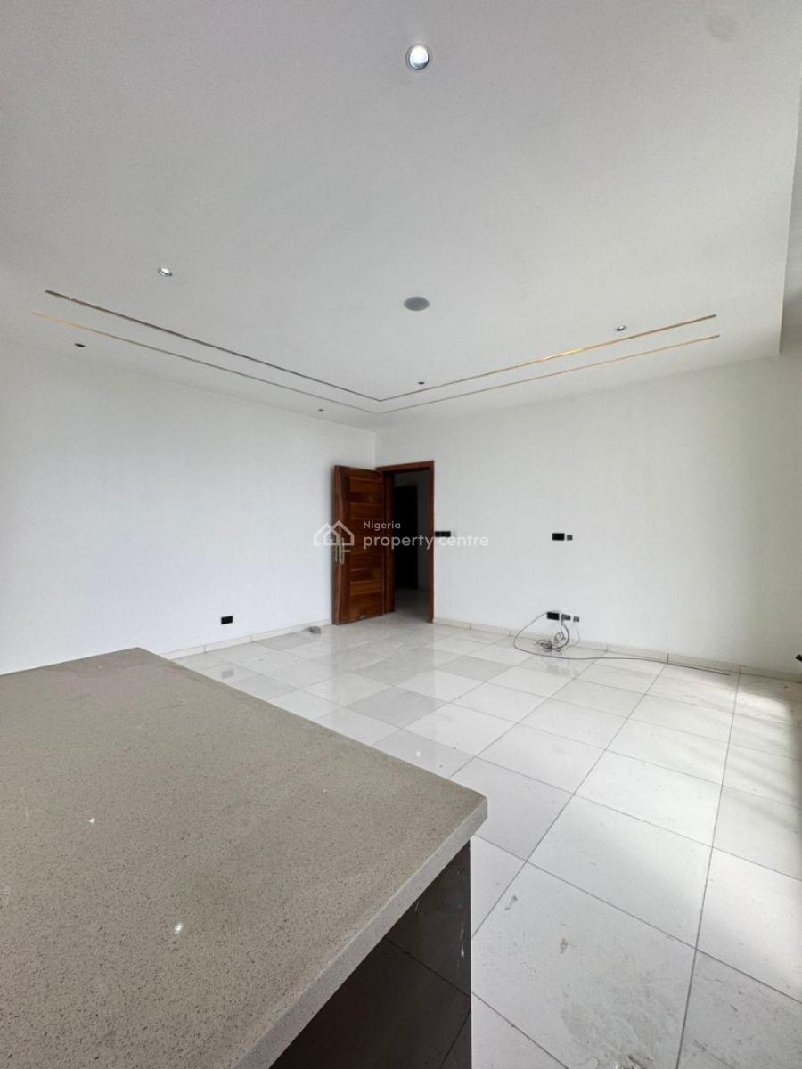 Spacious and Fully Serviced 2 Bed Apartment with Gym, Pool & Elevator, Lekki Phase 1, Lekki, Lagos, Block of Flats for Sale