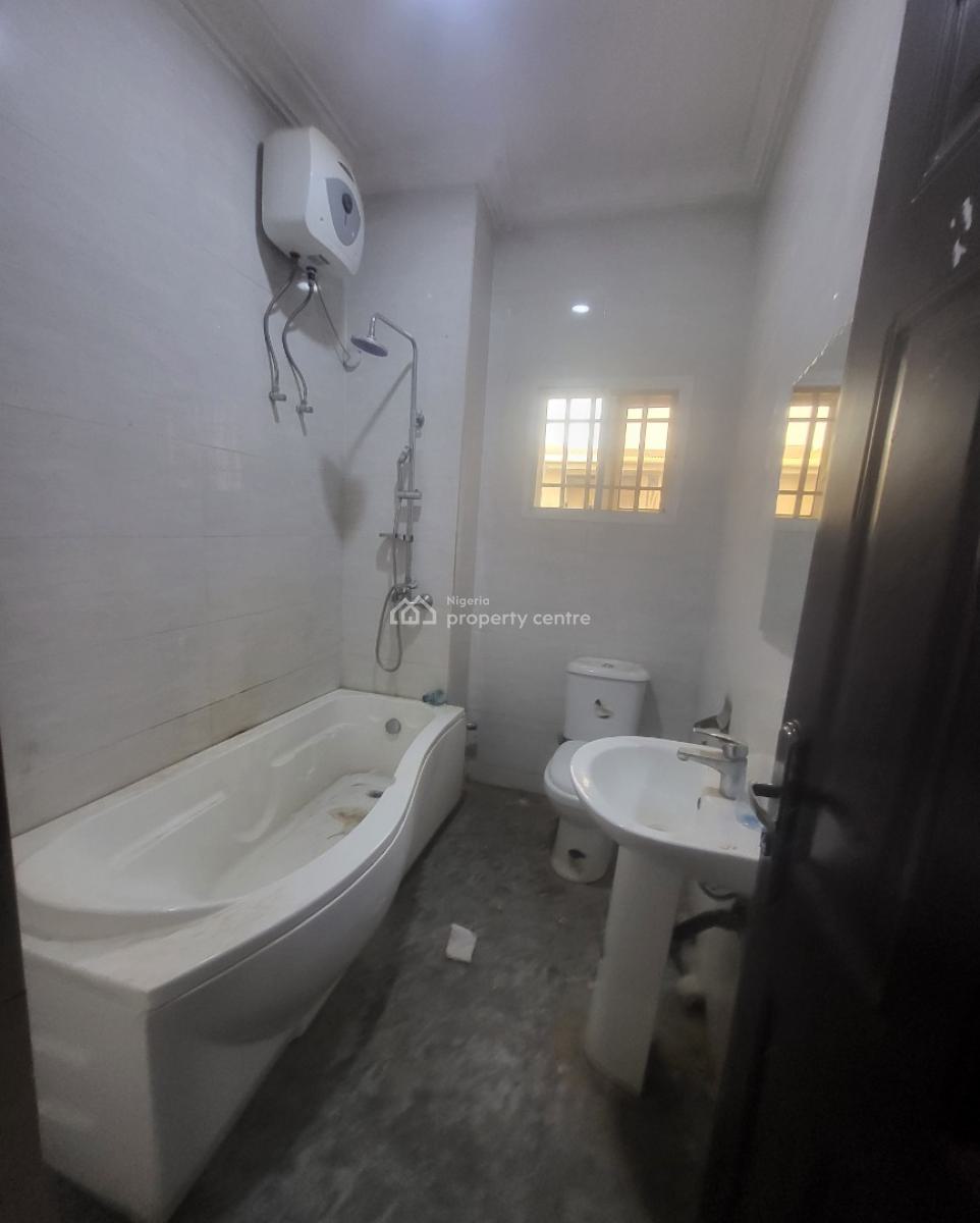 Luxurious Massive 3bedroom Flat, Near Games Village Estate, Kaura, Abuja, Flat / Apartment for Rent