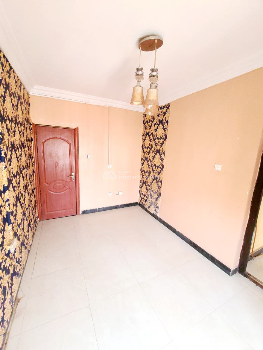 Spacious 3 Bedroom Flat with 1bq_ Upstairs, Chevron Estate, Chevron Drive, Lekki, Lagos, Flat / Apartment for Rent