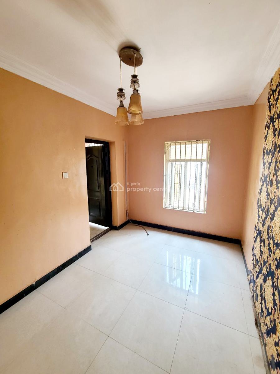 Spacious 3 Bedroom Flat with 1bq_ Upstairs, Chevron Estate, Chevron Drive, Lekki, Lagos, Flat / Apartment for Rent
