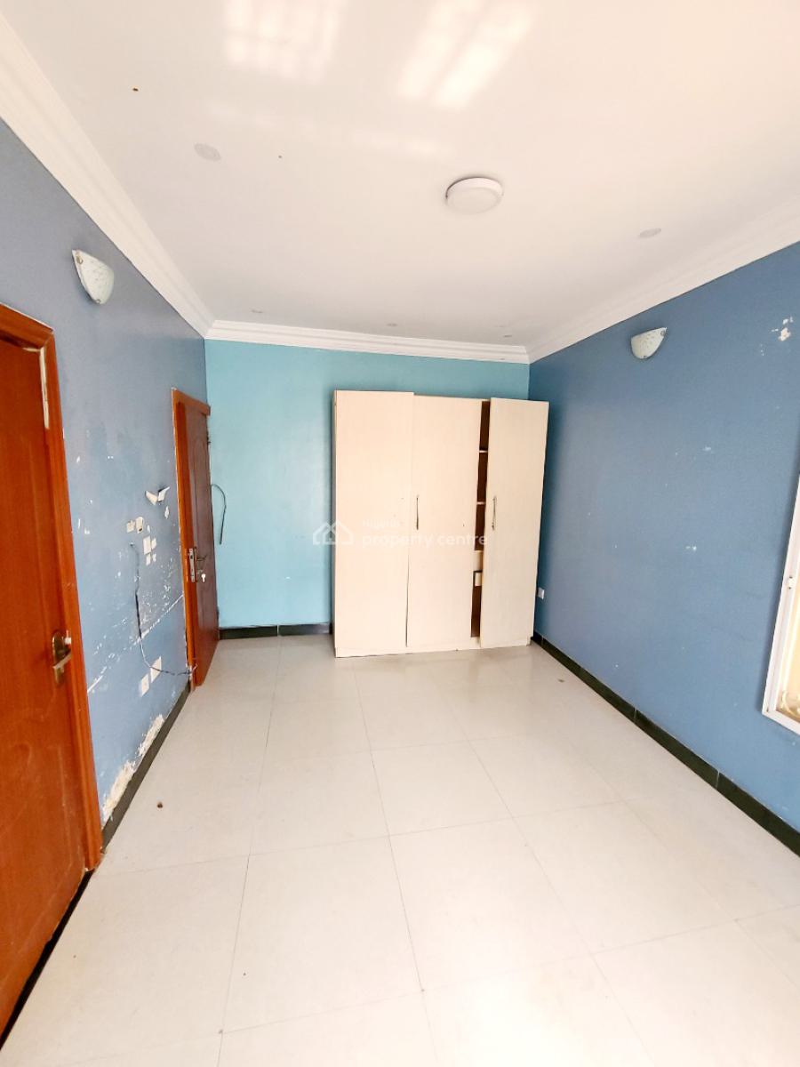 Spacious 3 Bedroom Flat with 1bq_ Upstairs, Chevron Estate, Chevron Drive, Lekki, Lagos, Flat / Apartment for Rent