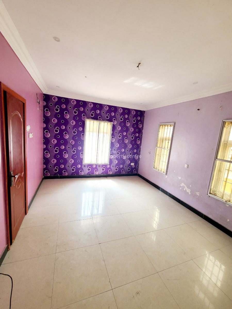 Spacious 3 Bedroom Flat with 1bq_ Upstairs, Chevron Estate, Chevron Drive, Lekki, Lagos, Flat / Apartment for Rent