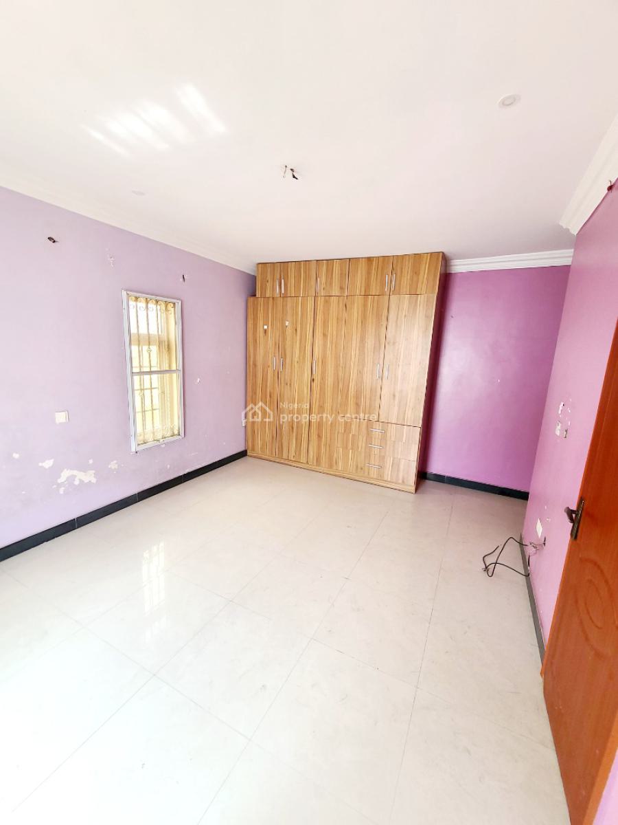 Spacious 3 Bedroom Flat with 1bq_ Upstairs, Chevron Estate, Chevron Drive, Lekki, Lagos, Flat / Apartment for Rent