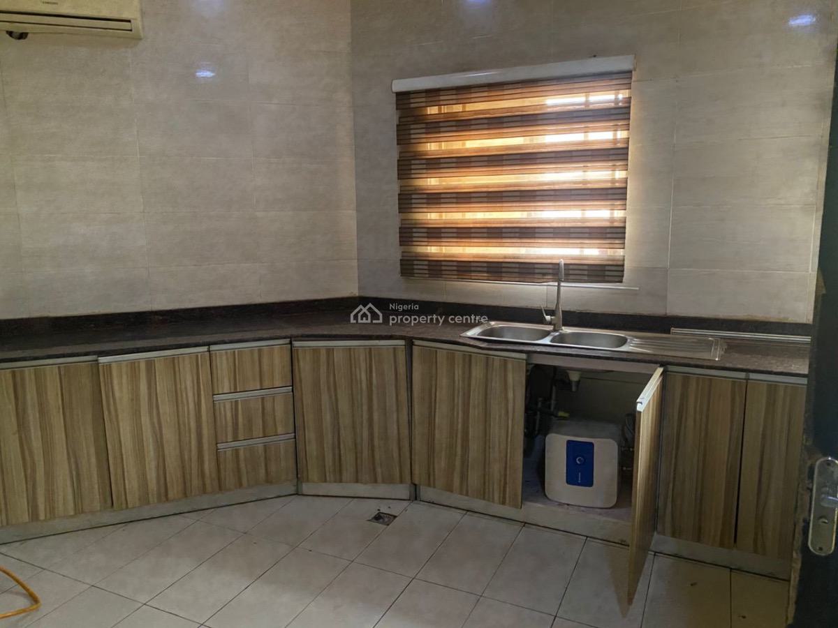 Fully Serviced 3 Bedroom Apartment + Bq, Pinnock Beach Estate, Osapa, Lekki, Lagos, Flat / Apartment for Rent