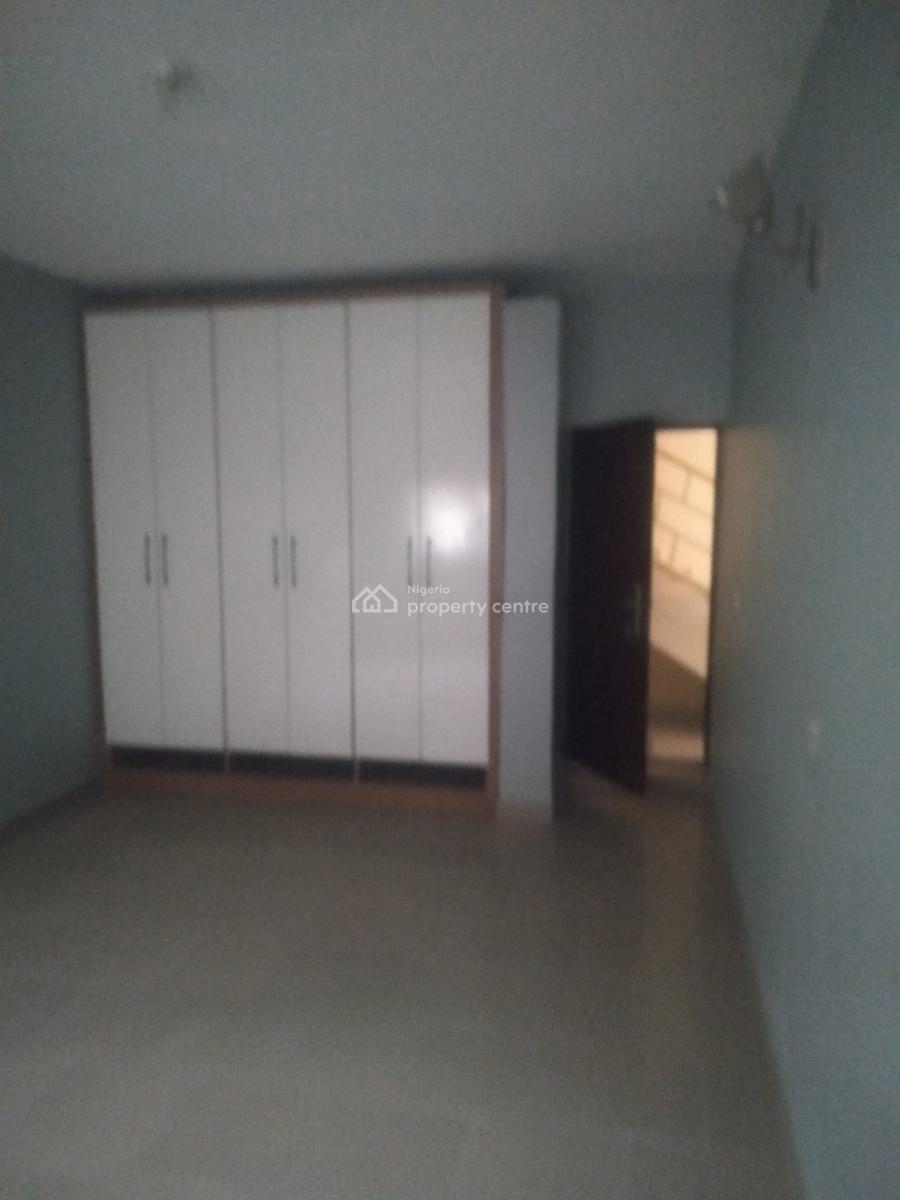 Massive 4-bedroom Semi Detached Duplex with 2-bedroom Bq, 3rd Avenue, Gwarinpa, Abuja, Semi-detached Duplex for Rent