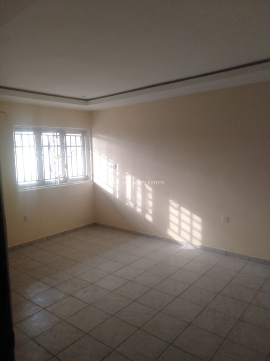 Massive 4-bedroom Semi Detached Duplex with 2-bedroom Bq, 3rd Avenue, Gwarinpa, Abuja, Semi-detached Duplex for Rent