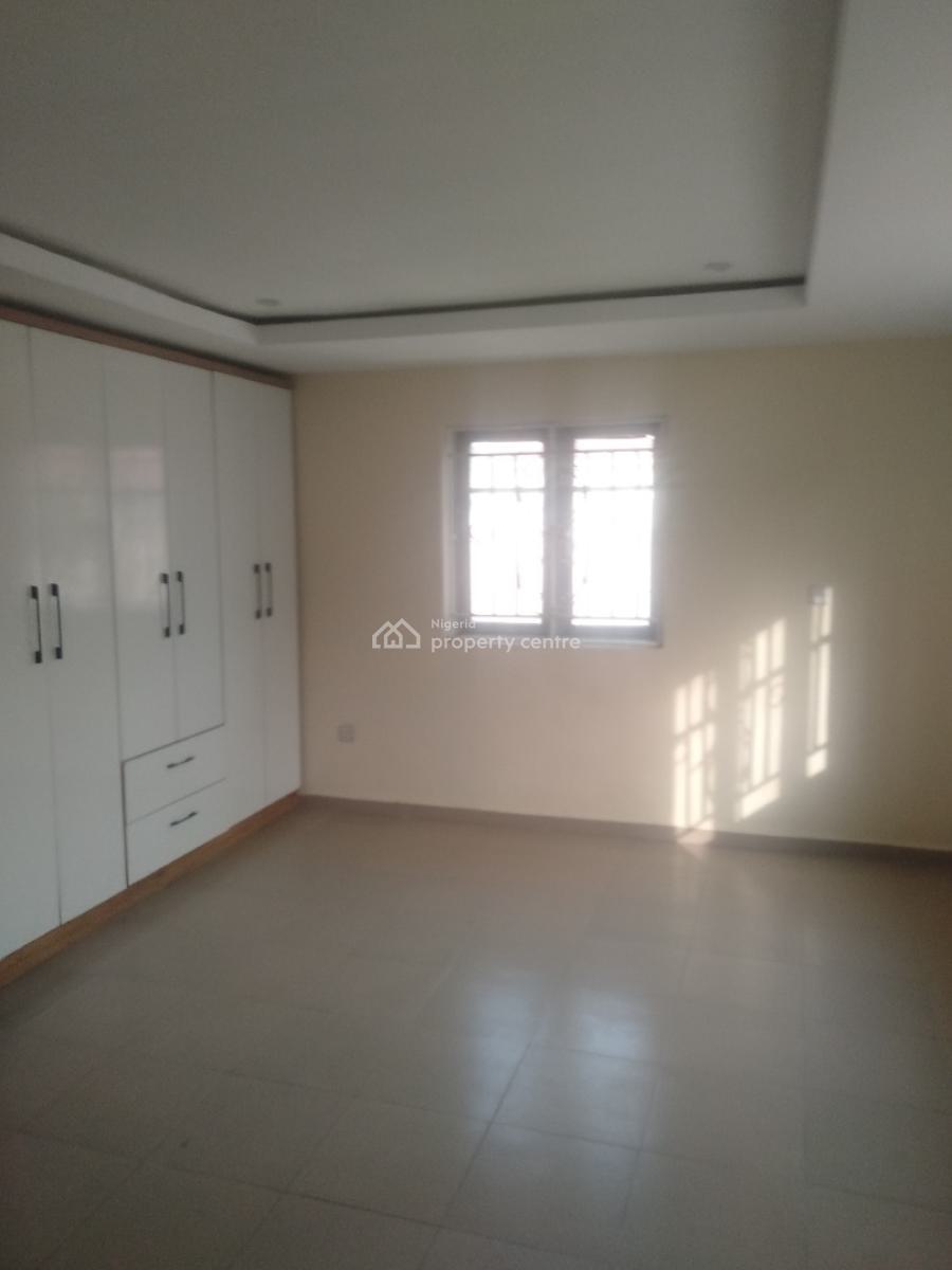 Massive 4-bedroom Semi Detached Duplex with 2-bedroom Bq, 3rd Avenue, Gwarinpa, Abuja, Semi-detached Duplex for Rent