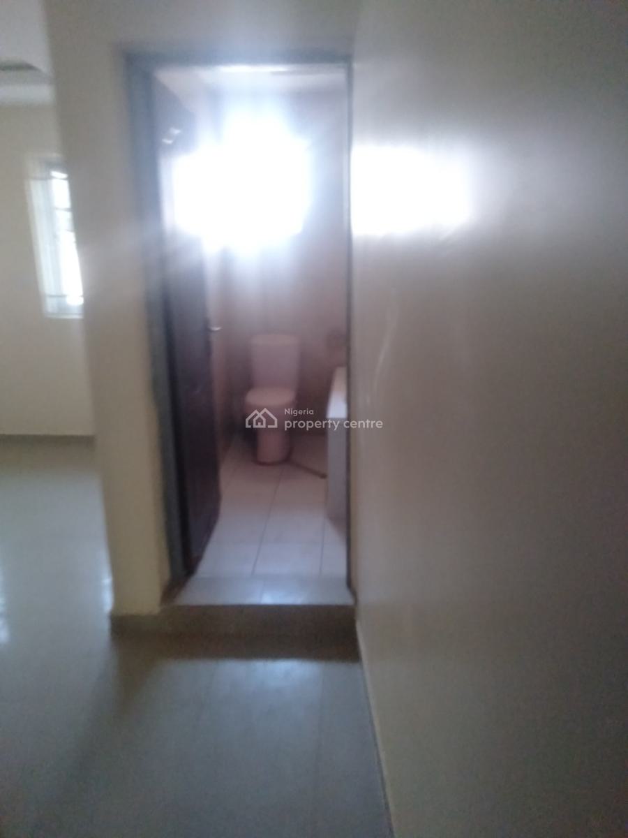 Massive 4-bedroom Semi Detached Duplex with 2-bedroom Bq, 3rd Avenue, Gwarinpa, Abuja, Semi-detached Duplex for Rent