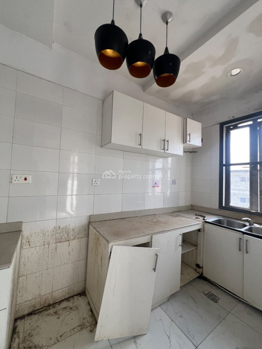 Well Furnished 2 Bedroom Apartment, Ologolo, Lekki, Lagos, Flat / Apartment for Rent