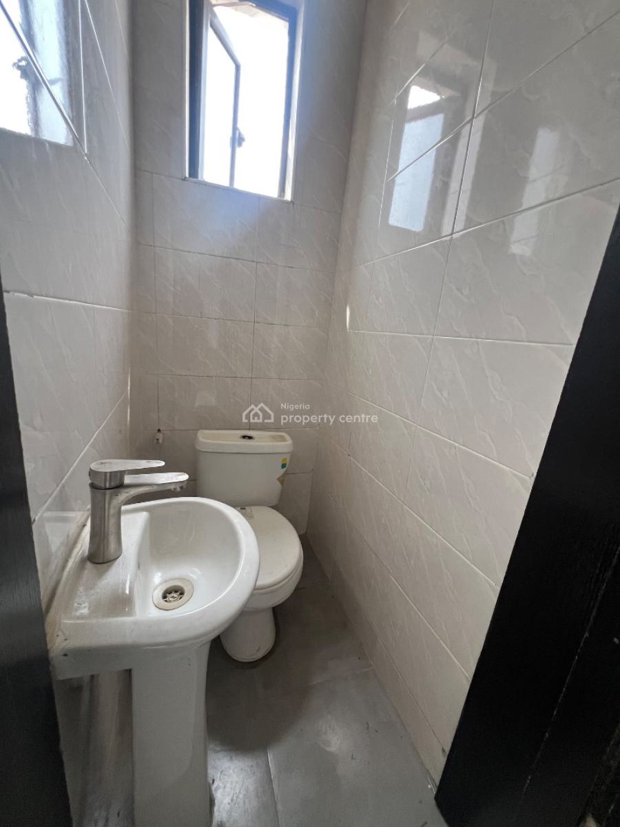 Well Furnished 2 Bedroom Apartment, Ologolo, Lekki, Lagos, Flat / Apartment for Rent
