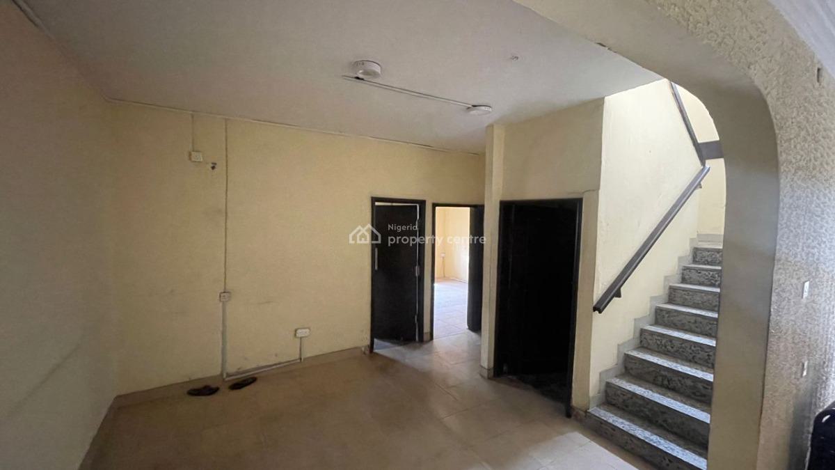 a 4 Bedroom  Semi Detached Duplex with 2 Rooms Bq, Dolphin Estate, Ikoyi, Lagos, Semi-detached Duplex for Rent