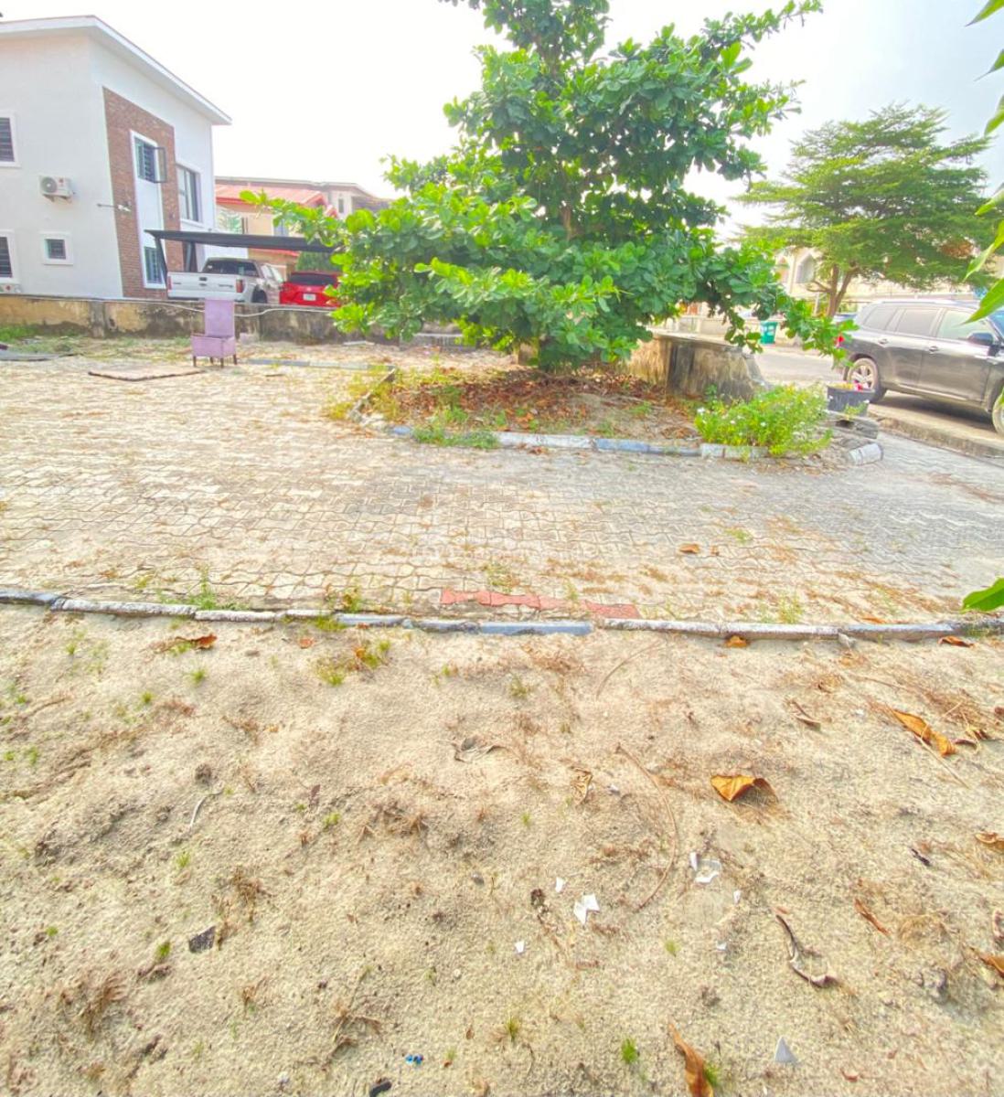 600sqm Land with an Old Building Located in a Very Strategic Location, Buenavista Estate Orchid Lekki Lagos, Lafiaji, Lekki, Lagos, Residential Land for Sale