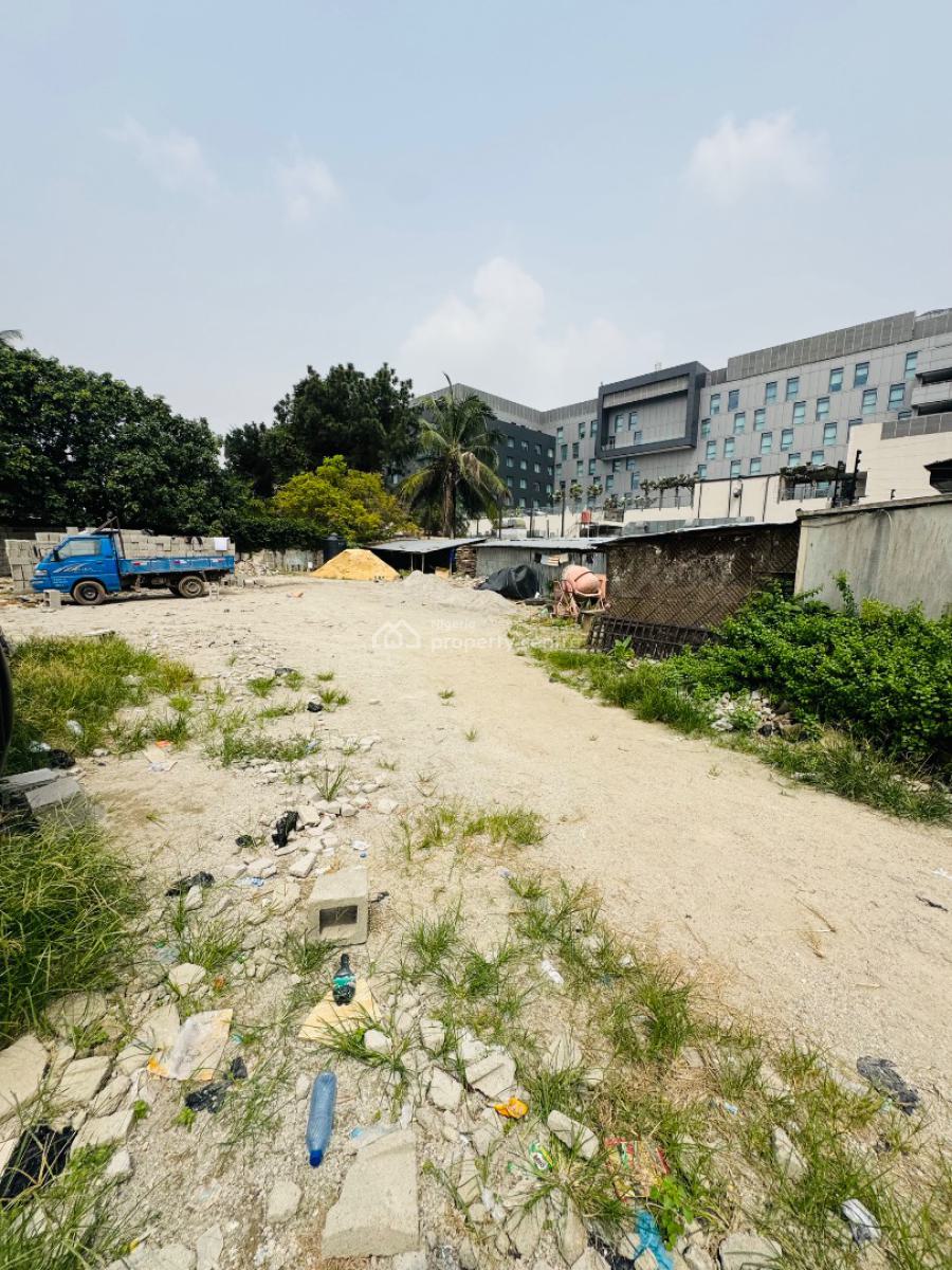 a Dry Land Measuring 1214sqm in a Strategic Location, Ikeja Gra, Ikeja, Lagos, Mixed-use Land for Sale