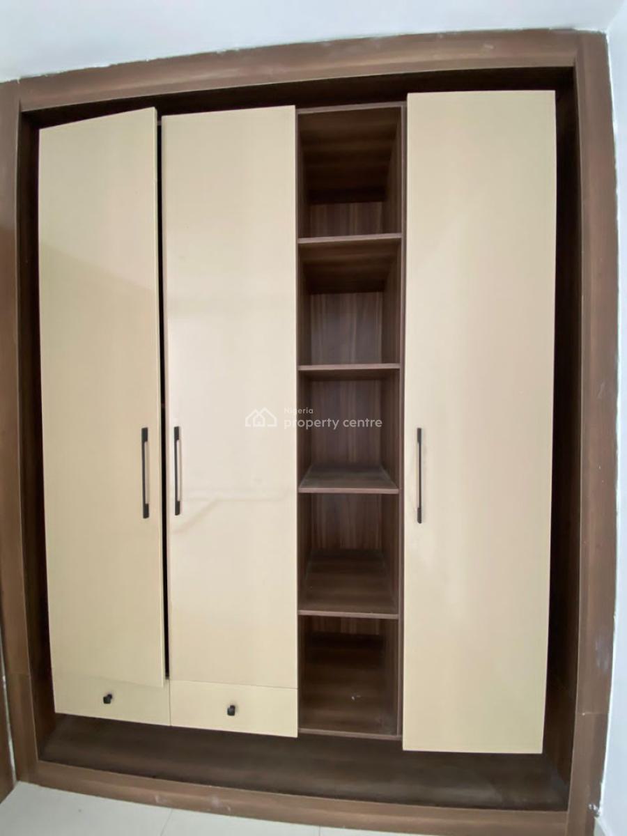 Fully Serviced 4 Bedroom Terrace, Lekki Right, Lekki Phase 1, Lekki, Lagos, Terraced Duplex for Sale