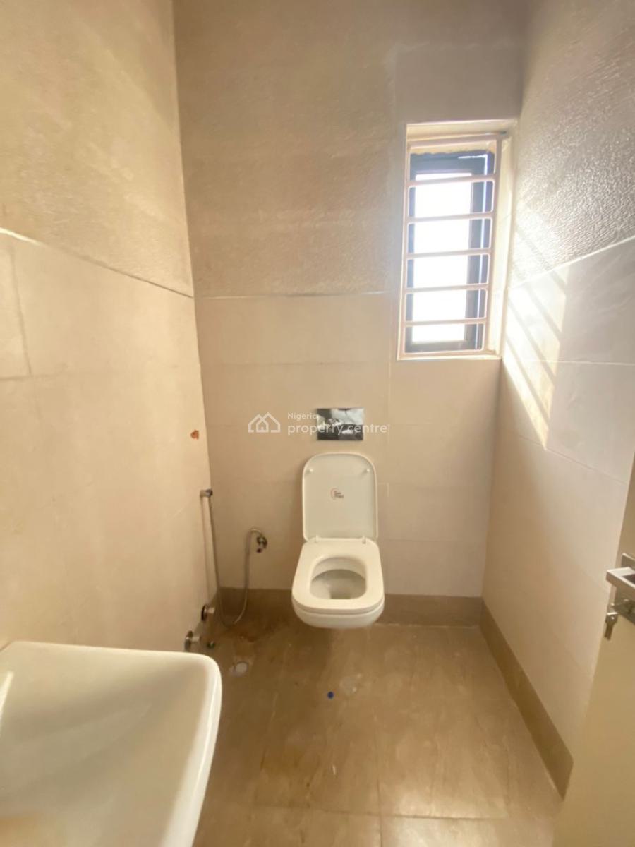 Lovely 3 Bedroom Apartment with Gym, Elevator and Pool, Lekki Phase 1, Lekki, Lagos, Flat / Apartment for Rent